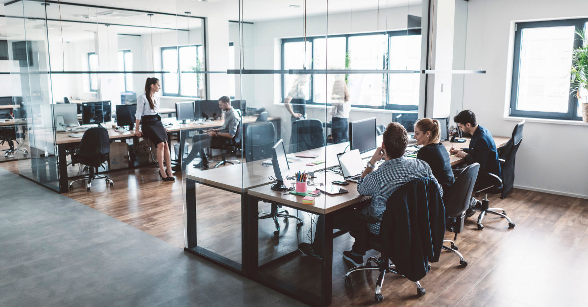 Illustration showing Diversity Marketing in B2B with diverse professionals collaborating authentically